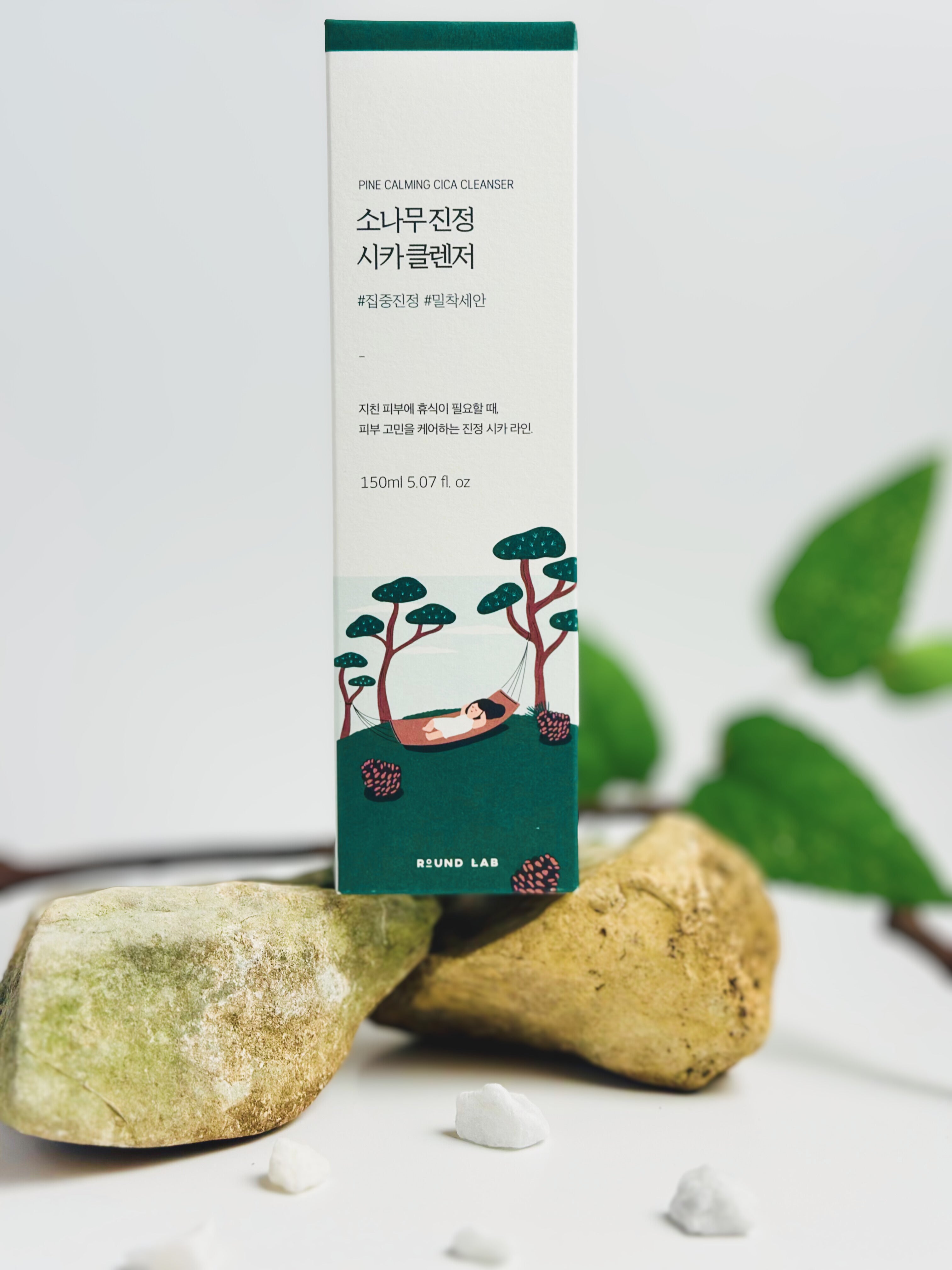 Round Lab Pine Calming Cica Cleanser